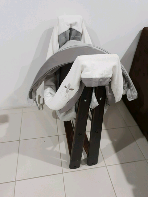 ingenuity foldaway deluxe wood rocking bassinet